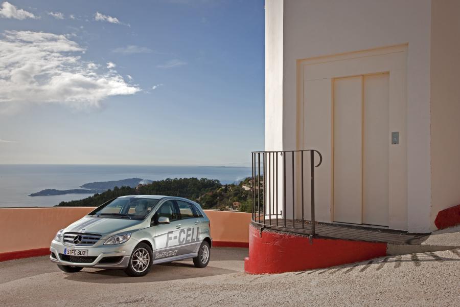  Mercedes-Benz B-Class F-Cell 2009 года  (фото 13 из 14)